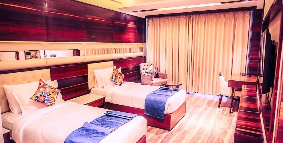 Hotel Vintage Zirakpur Chandigarh Panchkula Exteriör bild