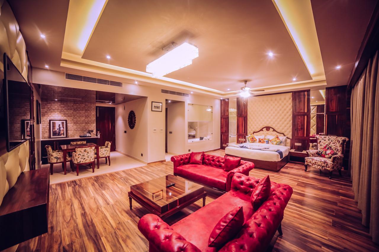 Hotel Vintage Zirakpur Chandigarh Panchkula Exteriör bild